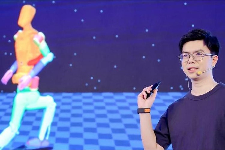天才少年稚晖君乐鱼com机器人走路进场！AI模型做大脑，目标售价20万以内